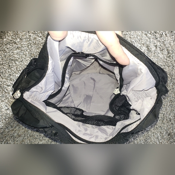 Lululemon Athletica| Oversized Dance Gym Workout Over The Shoulder Bag - Picture 5 of 6